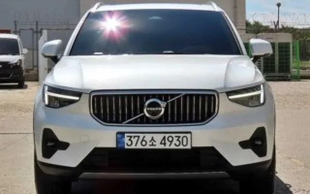 XC40 B4 AWD 얼티메이트 브라이트